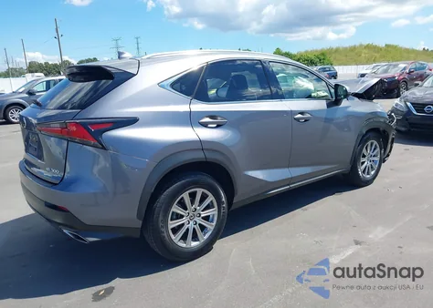 2021 Lexus Nx 300 z USA, uszkodzony, nr VIN JTJDARBZ9M2194937